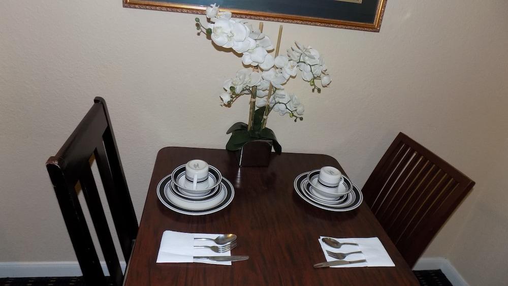 Athens Hotel & Suites Х'юстон Екстер'єр фото